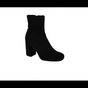 NWOT MIA Valencia Ankle Sock Booties